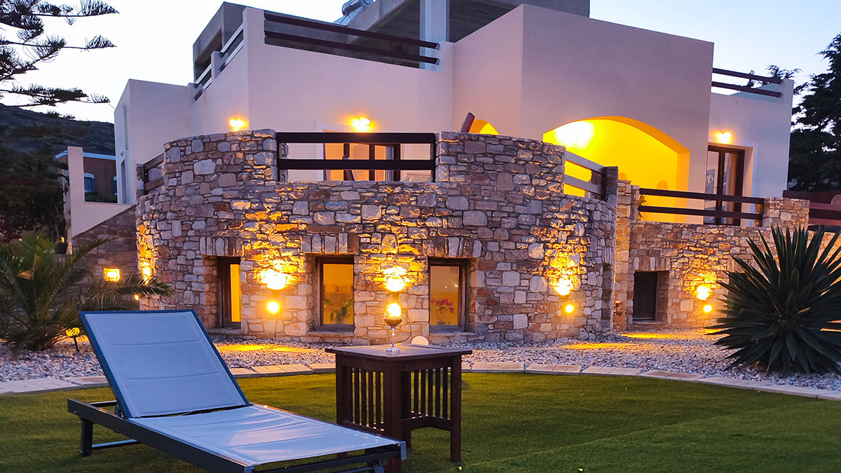 Premium holiday home with sea view on Syros — luxury group accommodation in the Cyclades