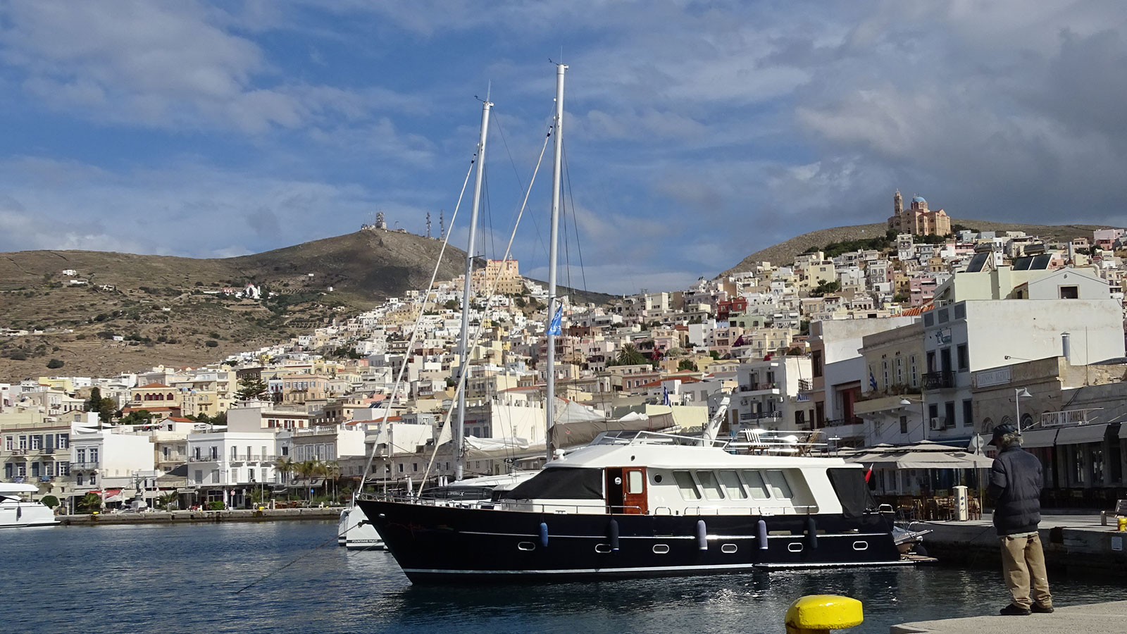 Ermoupoli and autumn light on Syros — October 28 holiday weekend travel guide