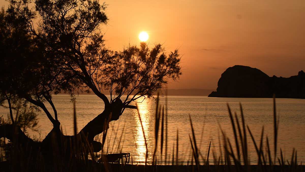 Holiday home near Azolimnos beach on Syros — east coast accommodation in the Cyclades