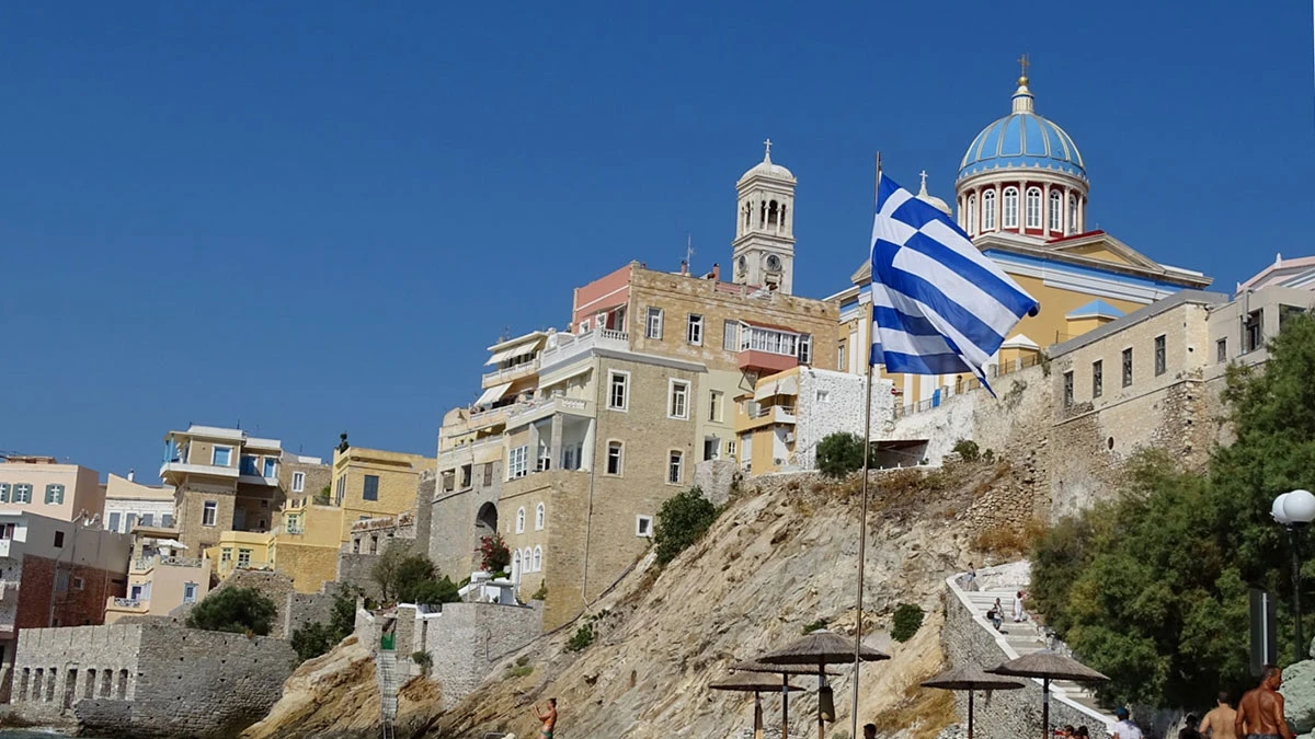 Οικογενειακές διακοπές στη Σύρο — παραλίες και Κυκλαδίτικη ζωή