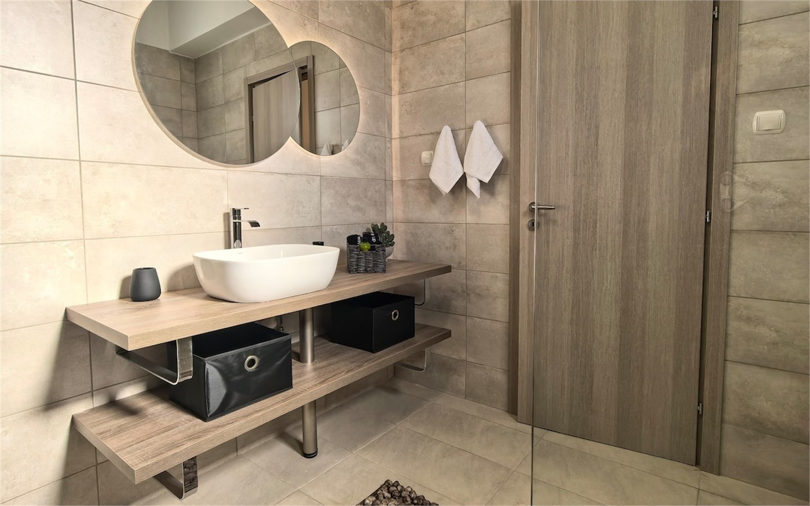 Bathroom at PetraCasa villa, Syros
