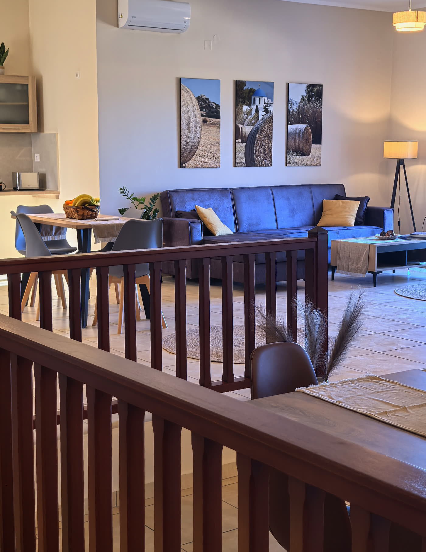 Lounge area with sofa